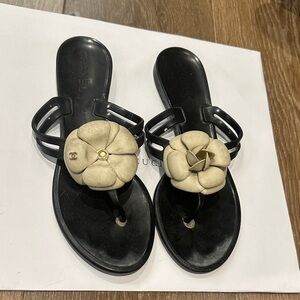 CHANEL Black Sandals with Cream Floral Accent Authentic but old collection